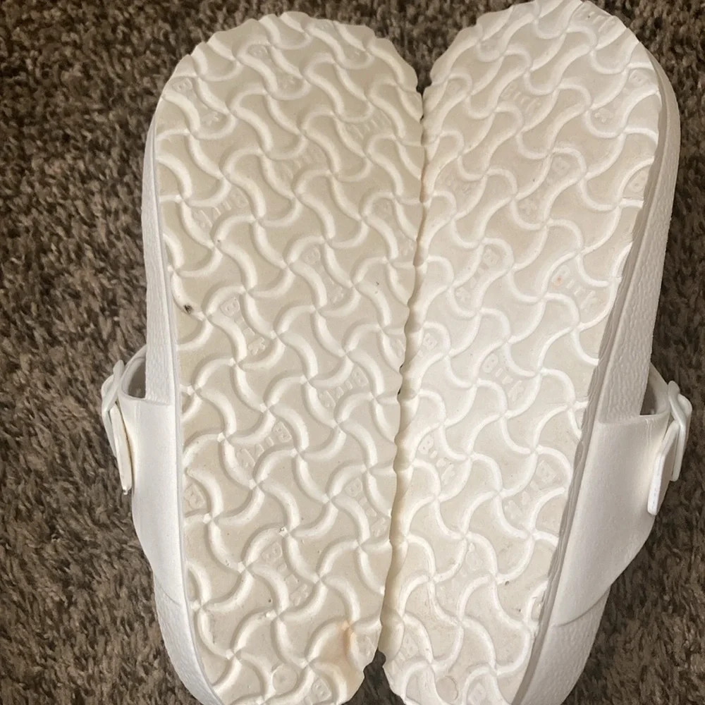 EUC Birkenstock white sandals Sz 38 - Picture 3 of 3